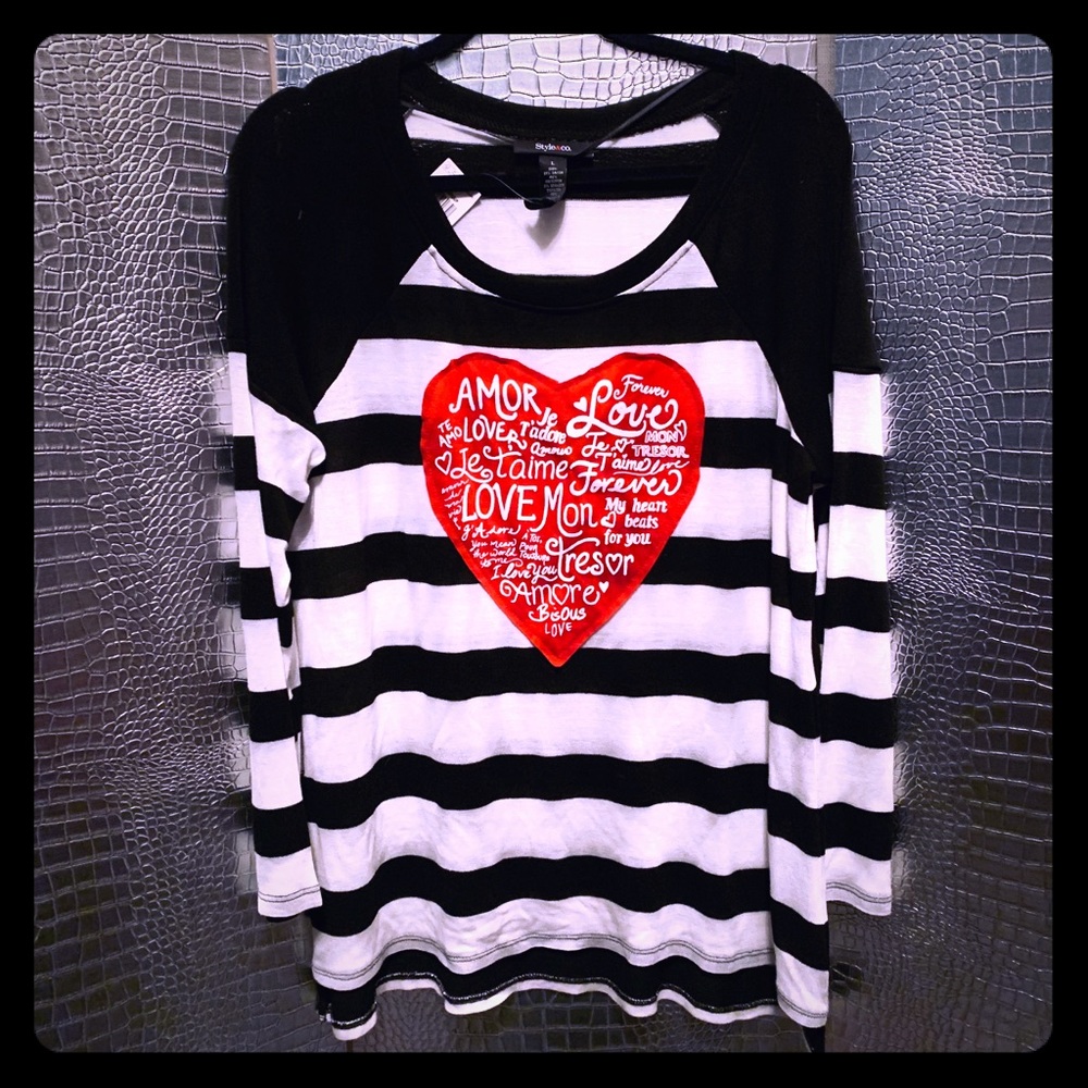 Black & White Stripe Tunic Sweater Red Heart NWT L